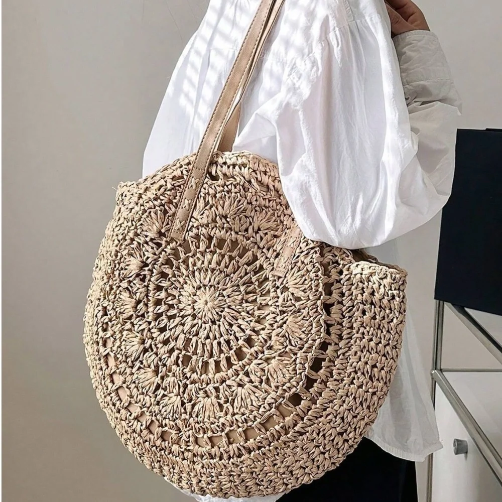 Oversized Straw Circular Lined Tote Shoulder Beach Bag - Picture 2 of 7